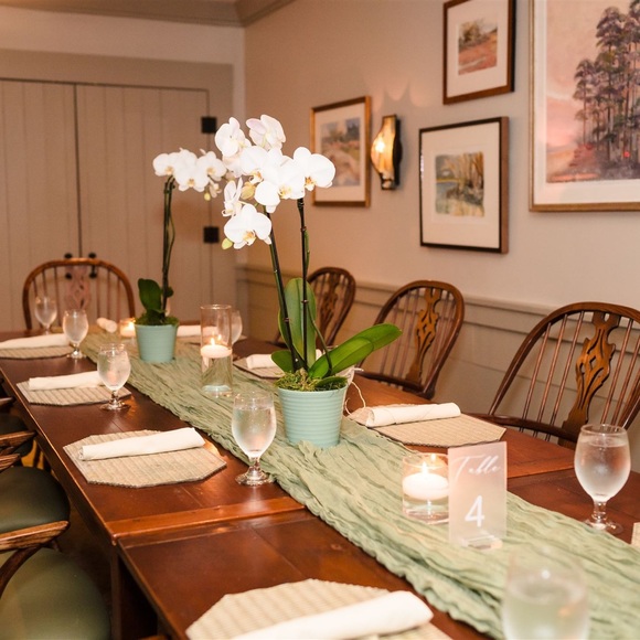 13 Sage Green Cheese Cloth Table Runners (9 90cm x 340cm, 4 90cm x 400cm) - Picture 5 of 8